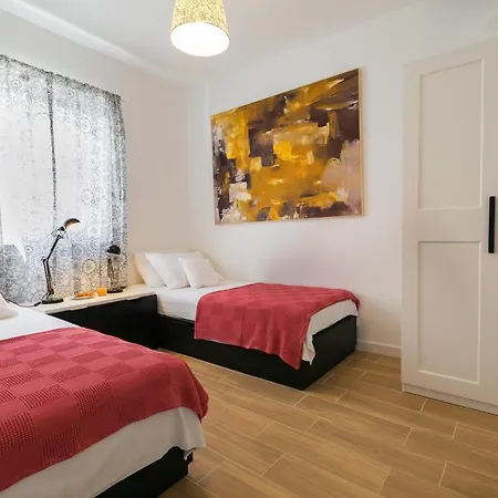 Seaside Family Friendly House With A Swimming Pool Razanj, - 13738 度假居 罗戈兹尼察