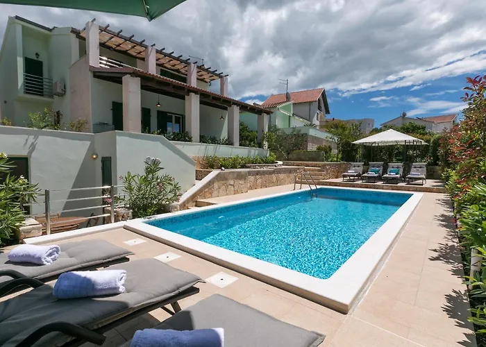 度假居 Seaside Family Friendly House With A Swimming Pool Razanj, - 13738