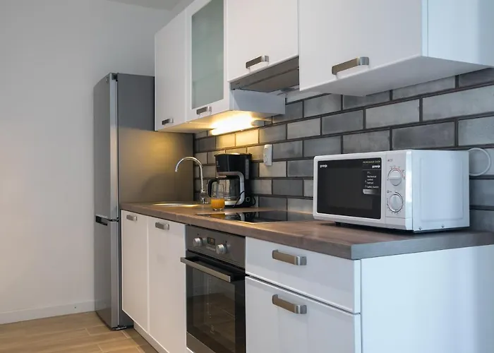 Seaside Family Friendly House With A Swimming Pool Razanj, - 13738 بيت للعطل *