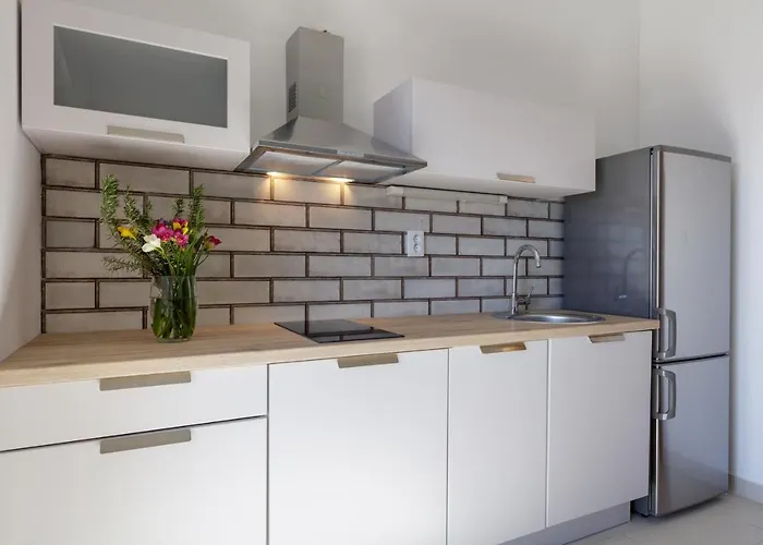 Seaside Family Friendly House With A Swimming Pool Razanj, - 13738 度假居 罗戈兹尼察