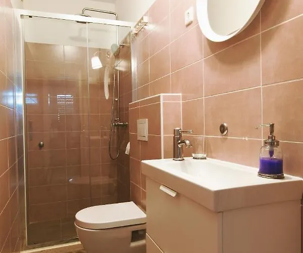 Seaside Family Friendly House With A Swimming Pool Razanj, - 13738 بيت للعطل روغوزنيكا